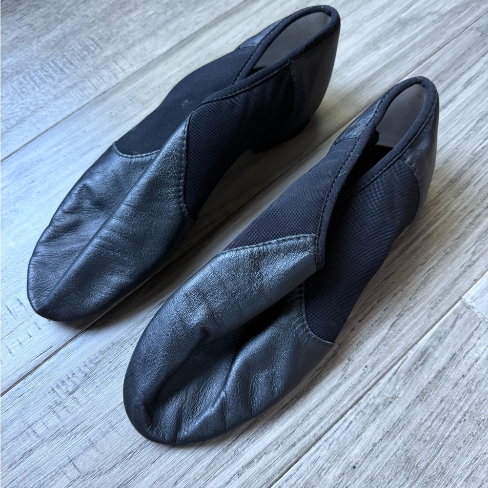 Bloch Adult “Neo Flex” Black Leather slip on Dance Shoes